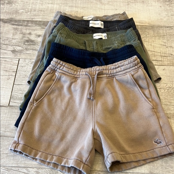 Lot of 5 Abercrombie Kids Assorted Color Shorts Boy’s Size 9/10 - Picture 3 of 12
